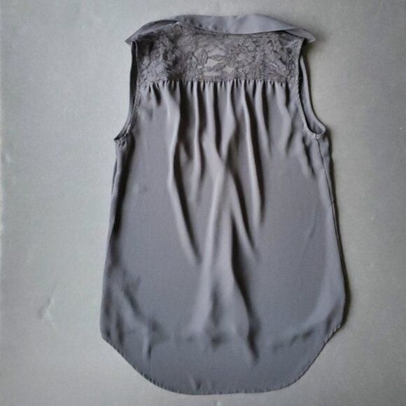 đExpress BlackâButtonâdownâBlouse - Picture 6 of 8